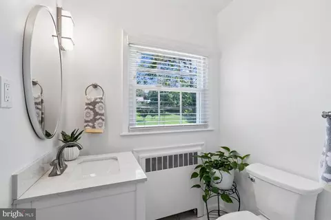 Bath - 1018 Mcceney Ave, Silver Spring, MD 20901 photo 5 of 14