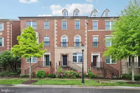 355 Parkview Ave, Gaithersburg, MD 20878