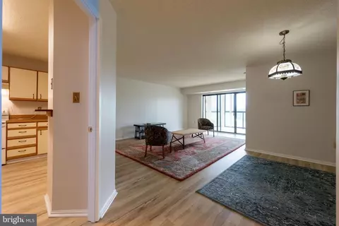 Living - 15101 Interlachen Dr #1-924, Silver Spring, MD 20906 photo 1 of 8