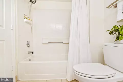 Bath - 14805 Pennfield Cir #206, Silver Spring, MD 20906 photo 2 of 4