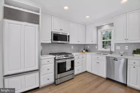 Kitchen - 314 Whitestone Rd, Silver Spring, MD 20901 photo 2 of 2