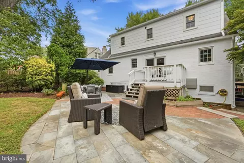 Exterior - 9404 Worth Ave, Silver Spring, MD 20901 photo 8 of 12