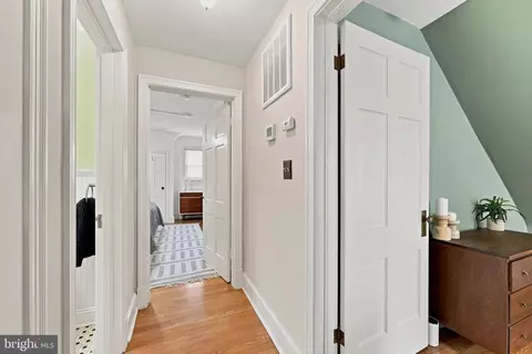 Entry Way - 9404 Worth Ave, Silver Spring, MD 20901 photo 6 of 7