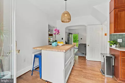 Kitchen - 9404 Worth Ave, Silver Spring, MD 20901 photo 4 of 8