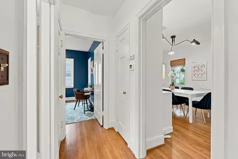 Entry Way - 9404 Worth Ave, Silver Spring, MD 20901 photo 4 of 7