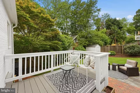 Exterior - 9404 Worth Ave, Silver Spring, MD 20901 photo 11 of 12