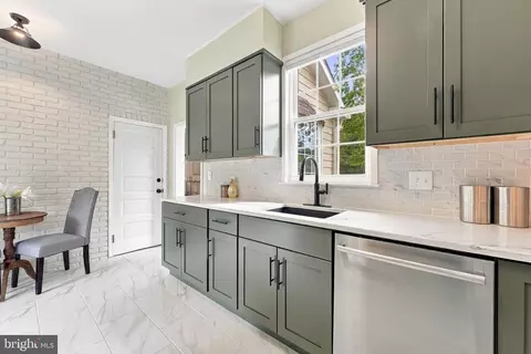 Kitchen - 9318 Worth Ave, Silver Spring, MD 20901 photo 2 of 3