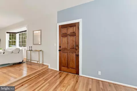 Entry Way - 9318 Worth Ave, Silver Spring, MD 20901 photo 1 of 7