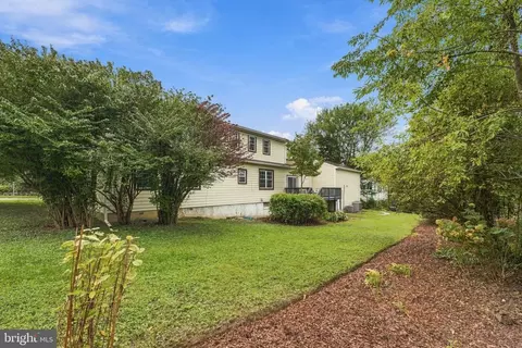Exterior - 9318 Worth Ave, Silver Spring, MD 20901 photo 15 of 17