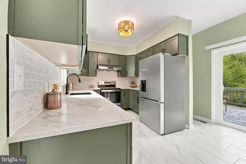 Kitchen - 9318 Worth Ave, Silver Spring, MD 20901 photo 1 of 3