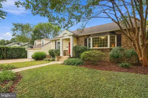 Exterior - 9318 Worth Ave, Silver Spring, MD 20901 photo 11 of 17