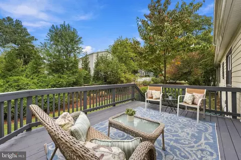 Exterior - 9318 Worth Ave, Silver Spring, MD 20901 photo 5 of 17
