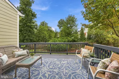 Exterior - 9318 Worth Ave, Silver Spring, MD 20901 photo 4 of 17