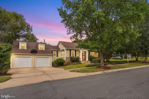Exterior - 9318 Worth Ave, Silver Spring, MD 20901 photo 3 of 17
