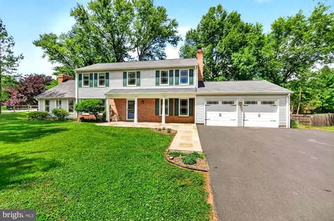 Exterior - 19613 Bodmer Ave, Poolesville, MD 20837 photo 3 of 11