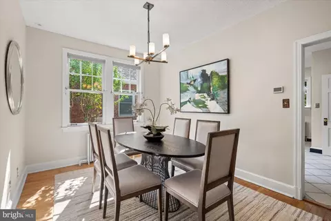 Dining - 823 Bonifant St, Silver Spring, MD 20910 photo 2 of 4