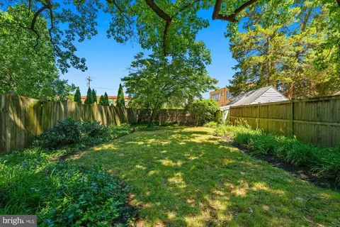 Exterior - 823 Bonifant St, Silver Spring, MD 20910 photo 8 of 9
