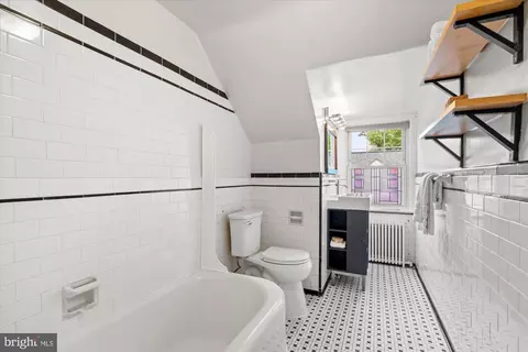 Bath - 823 Bonifant St, Silver Spring, MD 20910 photo 2 of 5