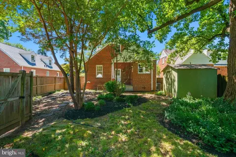 Exterior - 823 Bonifant St, Silver Spring, MD 20910 photo 4 of 9