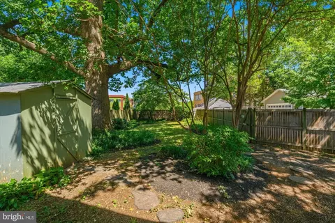 Exterior - 823 Bonifant St, Silver Spring, MD 20910 photo 6 of 9