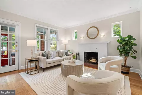 Living - 823 Bonifant St, Silver Spring, MD 20910 photo 1 of 3