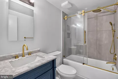 Bath - 10759 Lester St, Silver Spring, MD 20902 photo 1 of 2