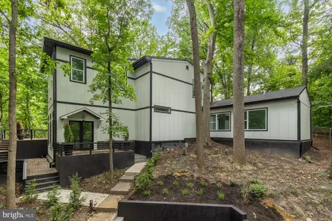 811 Sligo Creek Pkwy, Takoma Park, MD 20912