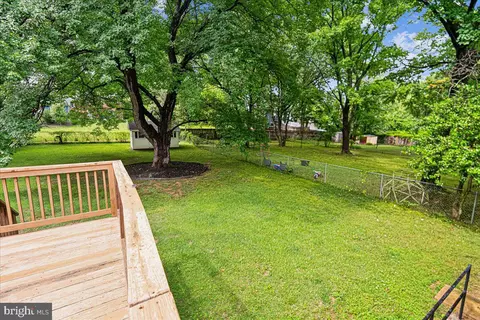 Exterior - 9817 Cherry Tree Ln, Silver Spring, MD 20901 photo 6 of 19