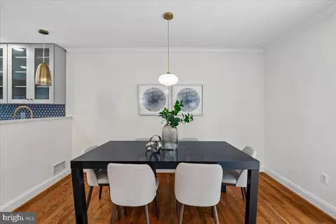 Dining - 9817 Cherry Tree Ln, Silver Spring, MD 20901 photo 3 of 5