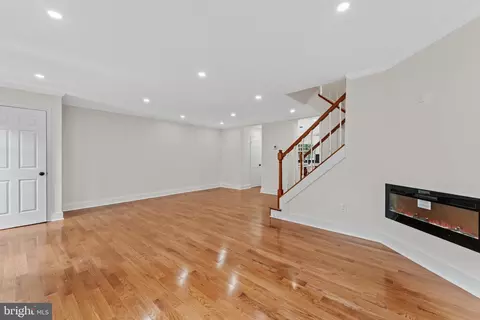 Living - 671 Concerto Ln, Silver Spring, MD 20901 photo 5 of 9