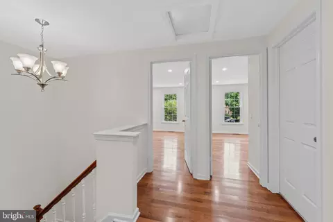 Entry Way - 671 Concerto Ln, Silver Spring, MD 20901 photo 6 of 7