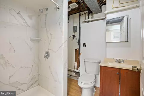 Bath - 10708 Meadowhill Rd, Silver Spring, MD 20901 photo 4 of 5