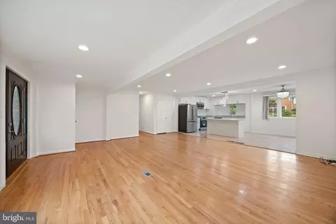 Living - 10708 Meadowhill Rd, Silver Spring, MD 20901 photo 2 of 5