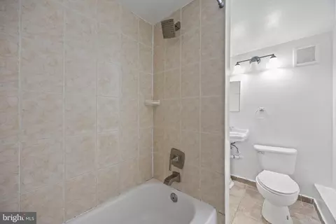 Bath - 10708 Meadowhill Rd, Silver Spring, MD 20901 photo 3 of 5