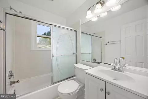 Bath - 10708 Meadowhill Rd, Silver Spring, MD 20901 photo 5 of 5