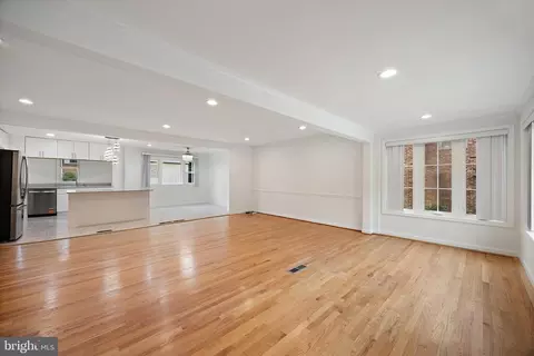 Living - 10708 Meadowhill Rd, Silver Spring, MD 20901 photo 1 of 5