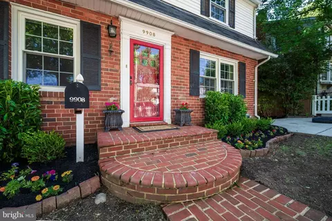 9908 Dickens Ave, Bethesda, MD 20814