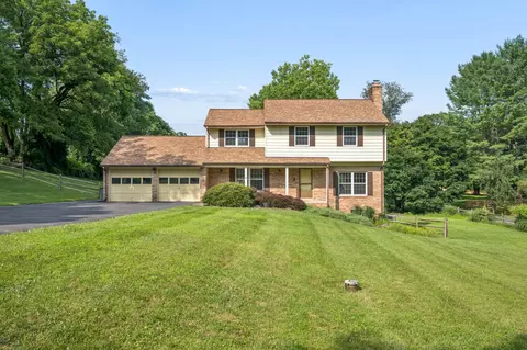 24513 Hanson Rd, Laytonsville, MD 20882