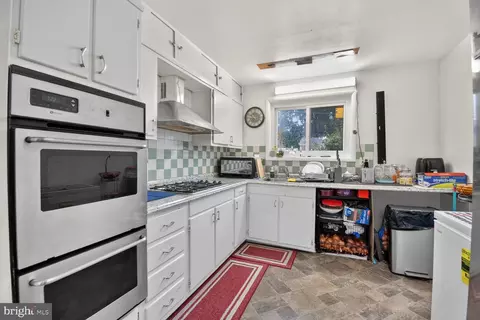 Kitchen - 1207 Oakview Dr, Silver Spring, MD 20903 photo 2 of 3