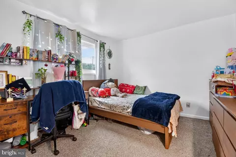 Bedroom - 1207 Oakview Dr, Silver Spring, MD 20903 photo 1 of 4