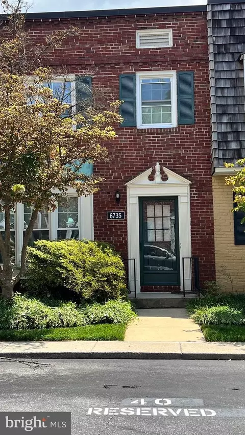 6735 Kenwood Forest Ln #40, Chevy Chase, MD 20815