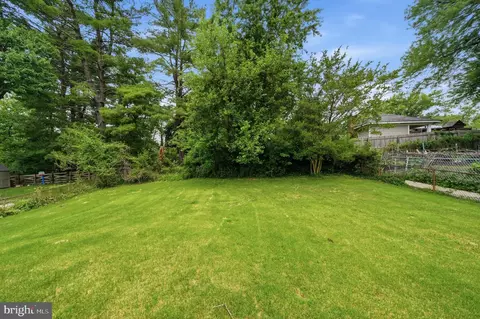 Exterior - 11412 Fairoak Dr, Silver Spring, MD 20902 photo 12 of 12
