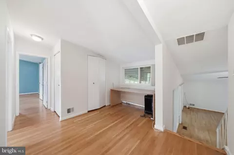 Entry Way - 11412 Fairoak Dr, Silver Spring, MD 20902 photo 2 of 2