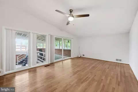 Living - 11412 Fairoak Dr, Silver Spring, MD 20902 photo 5 of 6