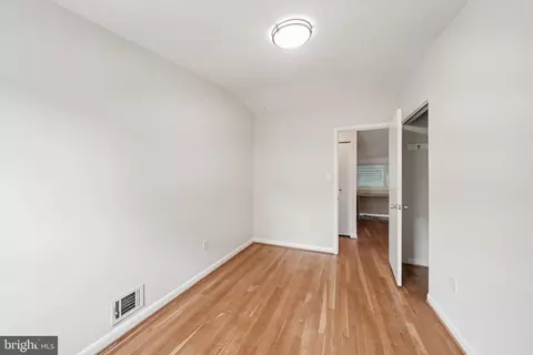 Bedroom - 11412 Fairoak Dr, Silver Spring, MD 20902 photo 4 of 9