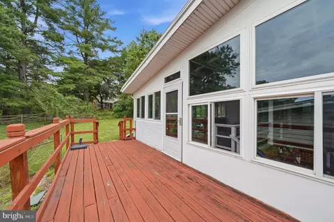 Exterior - 11412 Fairoak Dr, Silver Spring, MD 20902 photo 6 of 12