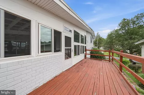 Exterior - 11412 Fairoak Dr, Silver Spring, MD 20902 photo 7 of 12