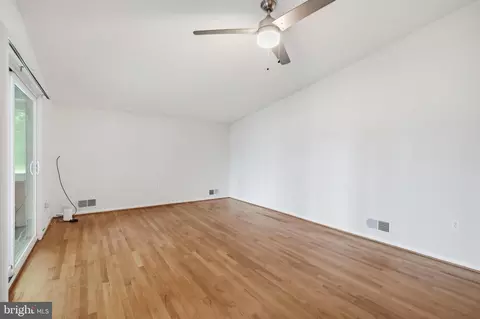 Living - 11412 Fairoak Dr, Silver Spring, MD 20902 photo 4 of 6