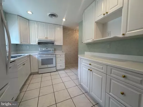 Kitchen - 14616 Sturtevant Rd, Silver Spring, MD 20905 photo 1 of 2