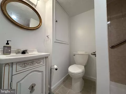 Bath - 14616 Sturtevant Rd, Silver Spring, MD 20905 photo 6 of 7